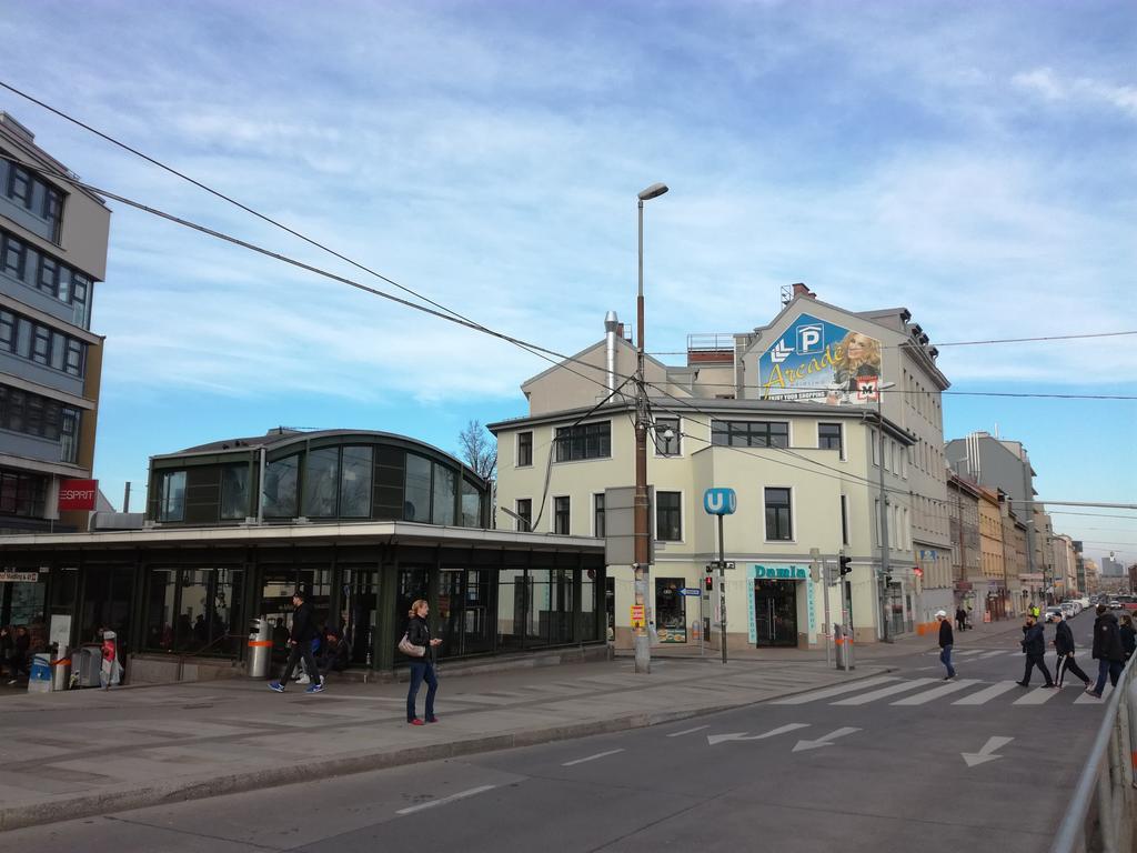 Le Petit Appartement Wina Bagian luar foto